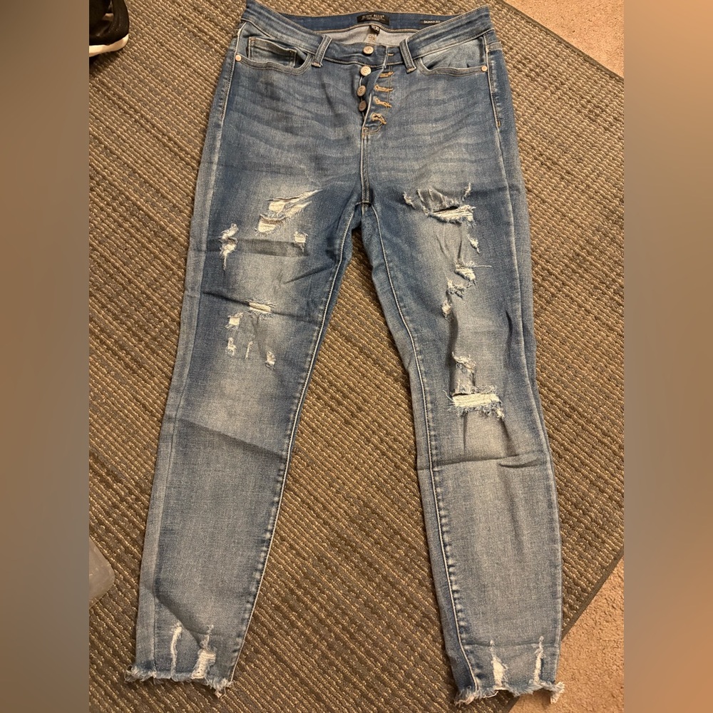 Judy Blue Distressed Skinny Jeans in Classic Blue